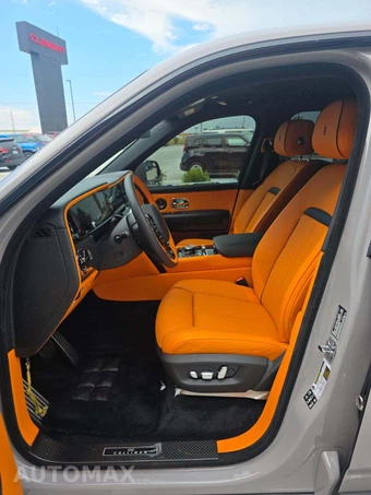 2026 Rolls-Royce Cullinan Black Badge – miniatura 3