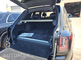 2026 Rolls-Royce Cullinan Black Badge – miniatura 14