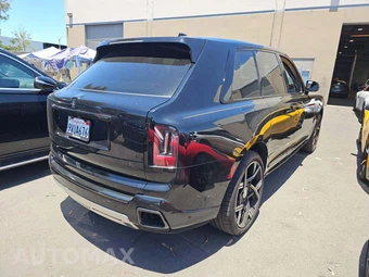 2026 Rolls-Royce Cullinan Black Badge – miniatura 3