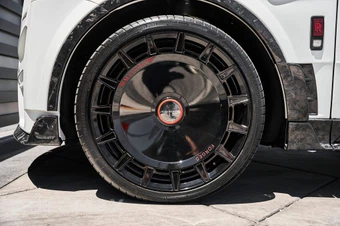 2026 Rolls-Royce Cullinan - miniatura 3