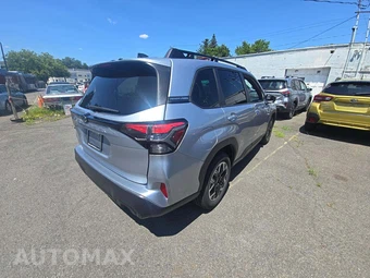 2026 Subaru Forester Premium - miniatura 3