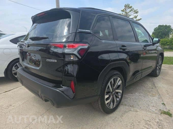 2026 Subaru Forester Touring - miniatura 3