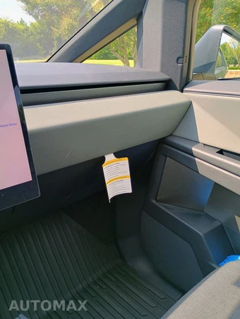 2026 Tesla Cybertruck Crew Cab Medium Bed - miniatura 10