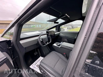 2026 Tesla Cybertruck Crew Cab Medium Bed - miniatura 11