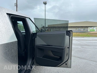 2026 Tesla Cybertruck Crew Cab Medium Bed - miniatura 19
