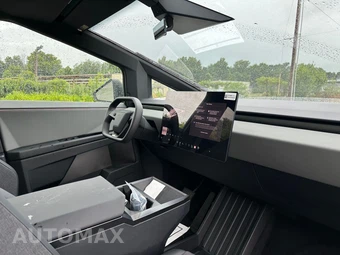 2026 Tesla Cybertruck Crew Cab Medium Bed - miniatura 21