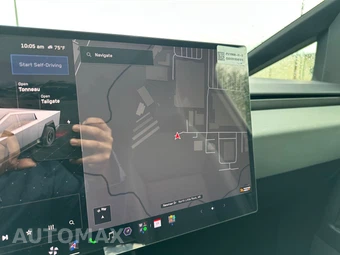 2026 Tesla Cybertruck Crew Cab Medium Bed - miniatura 24