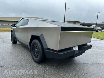 2026 Tesla Cybertruck Crew Cab Medium Bed - miniatura 7