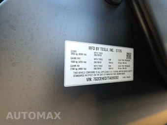 2026 Tesla Cybertruck Crew Cab Medium Bed - miniatura 14