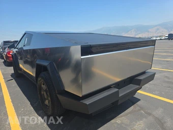 2026 Tesla Cybertruck Crew Cab Medium Bed - miniatura 6