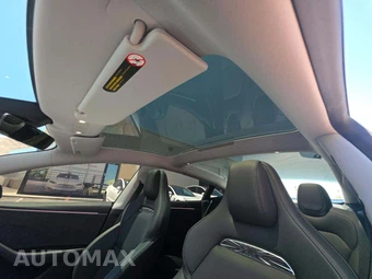 2026 Tesla Model 3 Performance - miniatura 8
