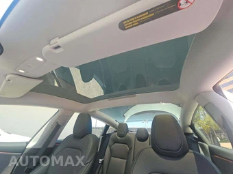 2026 Tesla Model 3 Premium – miniatura 11