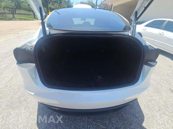2026 Tesla Model 3 Premium – miniatura 14