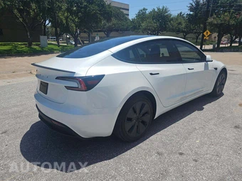 2026 Tesla Model 3 Premium – miniatura 3