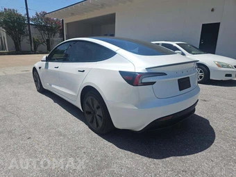 2026 Tesla Model 3 Premium – miniatura 4