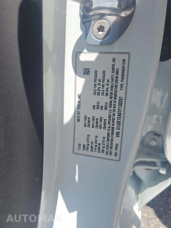 2026 Tesla Model 3 Premium – miniatura 5