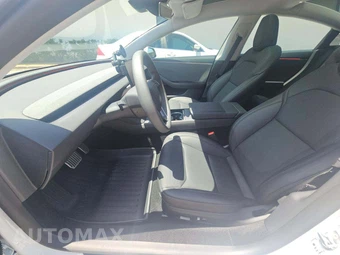 2026 Tesla Model 3 Premium – miniatura 6