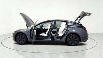 2026 Tesla Model 3 Premium - miniatura 15
