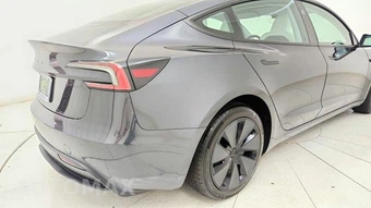 2026 Tesla Model 3 Premium - miniatura 31