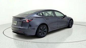 2026 Tesla Model 3 Premium - miniatura 8