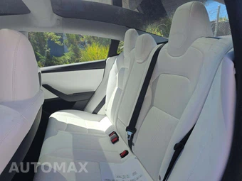 2026 Tesla Model 3 Premium - miniatura 10