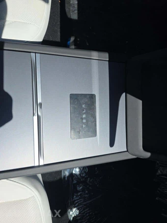 2026 Tesla Model 3 Premium - miniatura 5