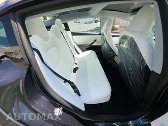 2026 Tesla Model 3 Premium – miniatura 13