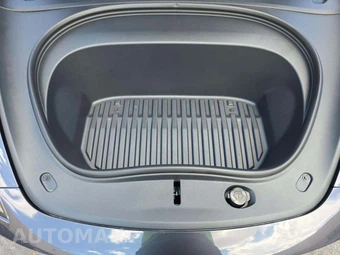 2026 Tesla Model 3 Premium – miniatura 20