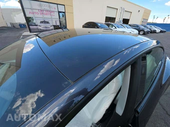 2026 Tesla Model 3 Premium – miniatura 9