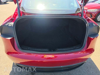 2026 Tesla Model 3 Premium – miniatura 14
