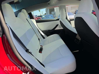 2026 Tesla Model 3 Premium – miniatura 16