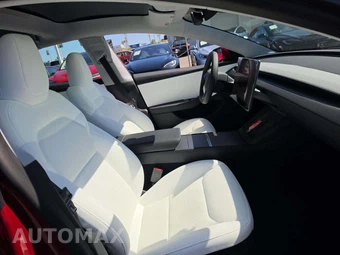 2026 Tesla Model 3 Premium – miniatura 18