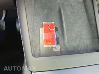 2026 Tesla Model 3 Premium – miniatura 8