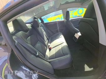 2026 Tesla Model 3 Premium – miniatura 17