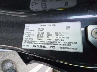 2026 Tesla Model 3 Premium – miniatura 5