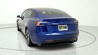 2026 Tesla Model 3 Standard - miniatura 7