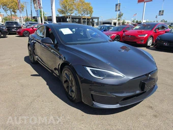 2026 Tesla Model S - miniatura 4