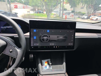 2026 Tesla Model S - miniatura 10