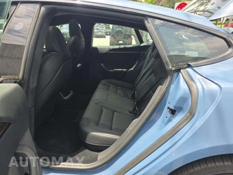 2026 Tesla Model S - miniatura 13