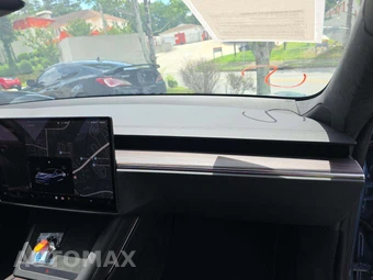 2026 Tesla Model S - miniatura 19