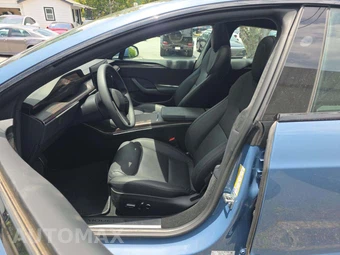 2026 Tesla Model S - miniatura 6