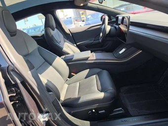 2026 Tesla Model S - miniatura 18