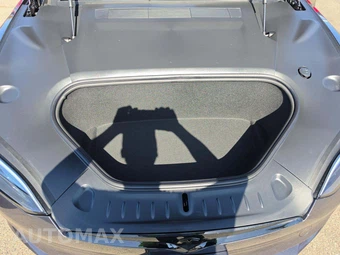 2026 Tesla Model S - miniatura 22