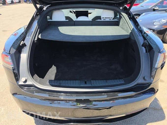 2026 Tesla Model S - miniatura 14