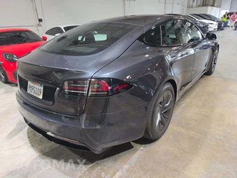 2026 Tesla Model S - miniatura 3