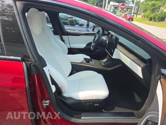 2026 Tesla Model S - miniatura 19