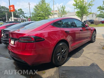 2026 Tesla Model S - miniatura 3
