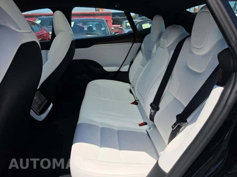 2026 Tesla Model S - miniatura 13