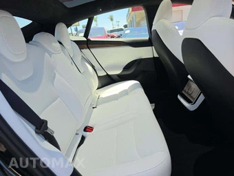 2026 Tesla Model S - miniatura 17