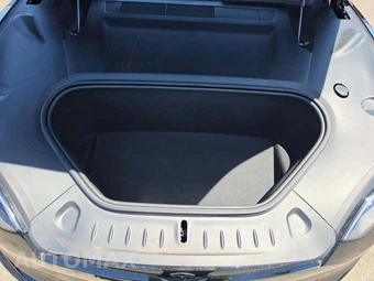 2026 Tesla Model S - miniatura 23